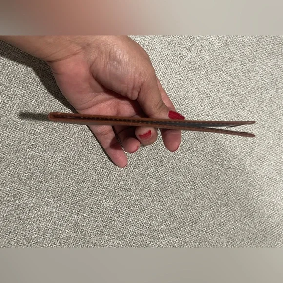 LOUIS VUITTON EPI BI-FOLD LEATHER ID/CARD CASE HOLDER - Picture 9 of 10